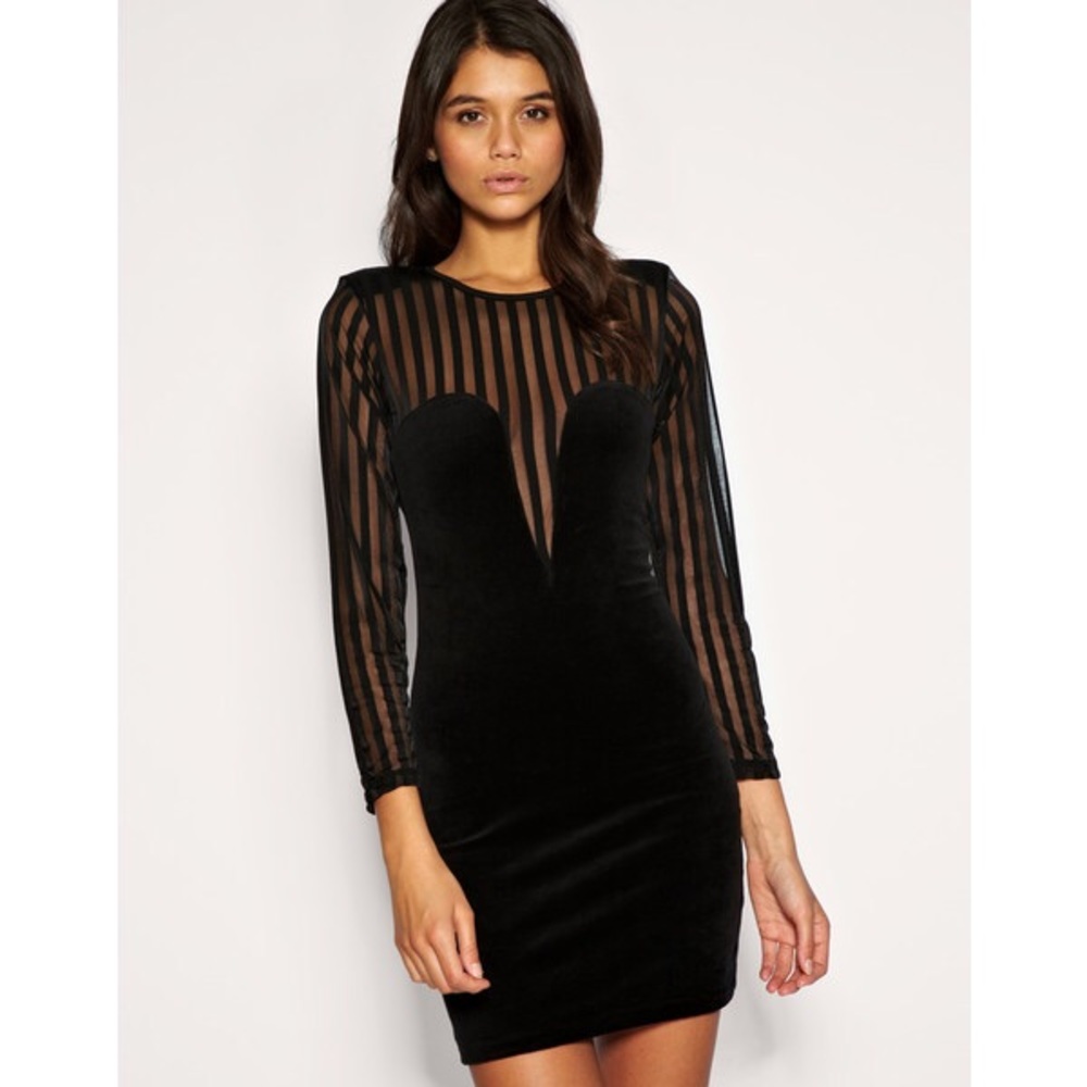 PRICE FIRM NWT 🖤 MOTEL Velvet Mini Dress